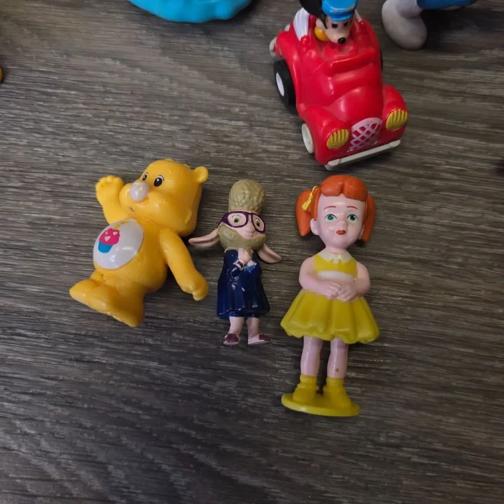 Vintage Toys Lot of 17 McDonalds Mickey Mouse Goofy Winnie the Pooh Snoopy Small